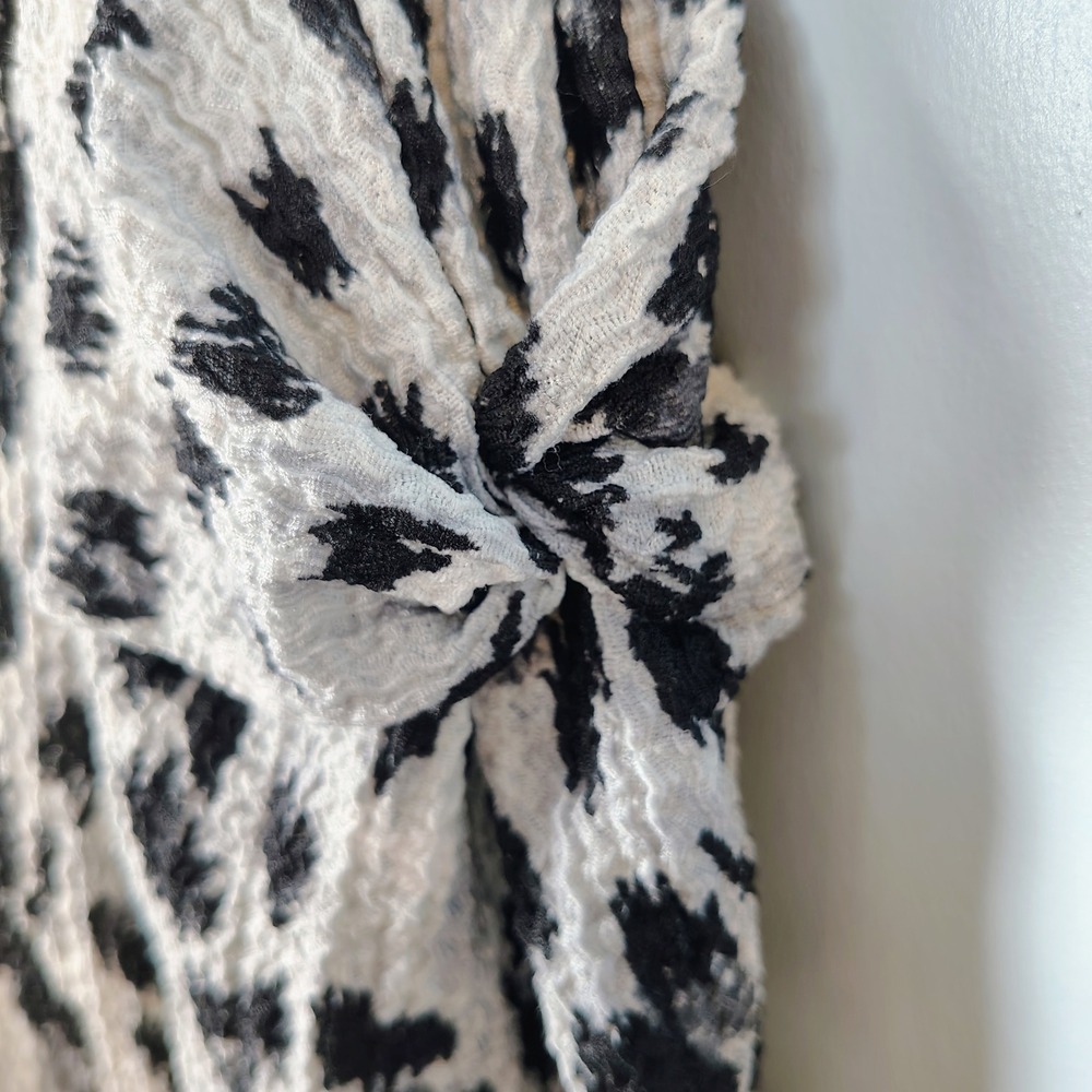 Loft Leopard Print Textured Knot Shoulder Blouse Black White Med safari Summer - Picture 5 of 13